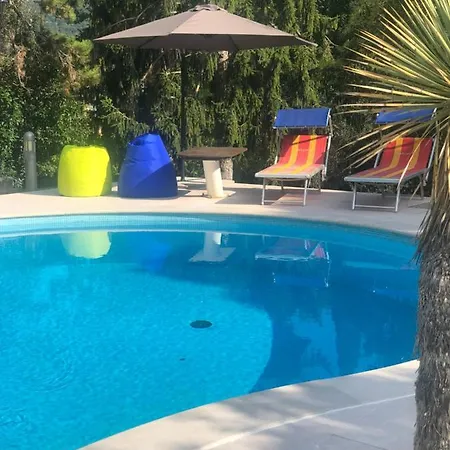 Welcome Traveller Leda Daire *