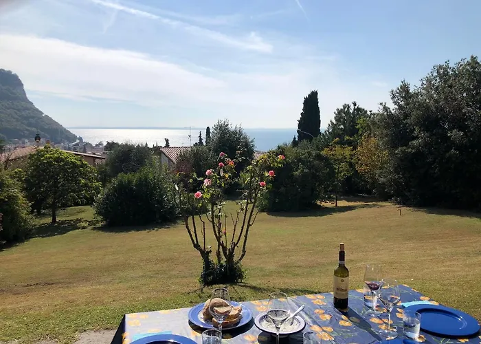 Welcome Traveller Leda *